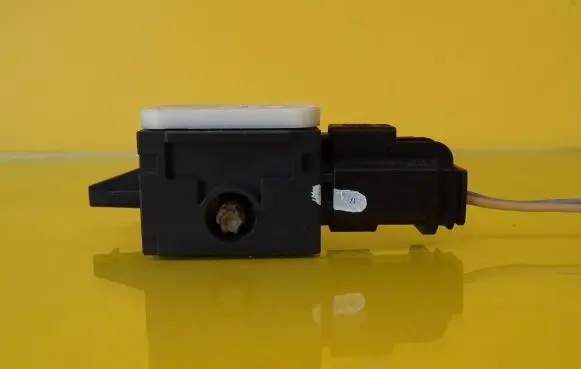 Renault Clio II Airbag deployment crash/impact sensor 8200529572