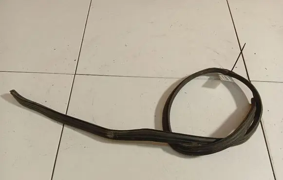 Engine compartment rubber