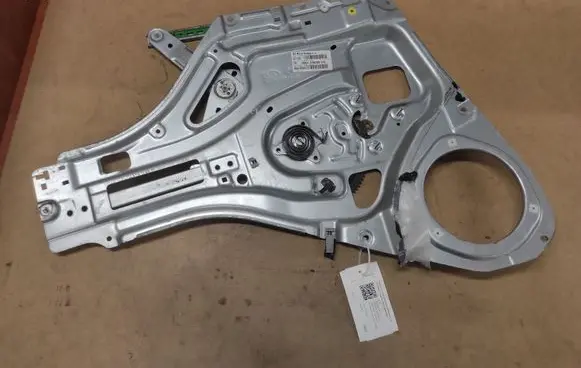 KIA Sportage Front window lifting mechanism without motor 824700Z000 824700Z080