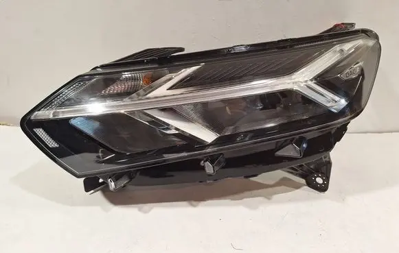 Dacia Sandero III Headlight/headlamp 260608545R