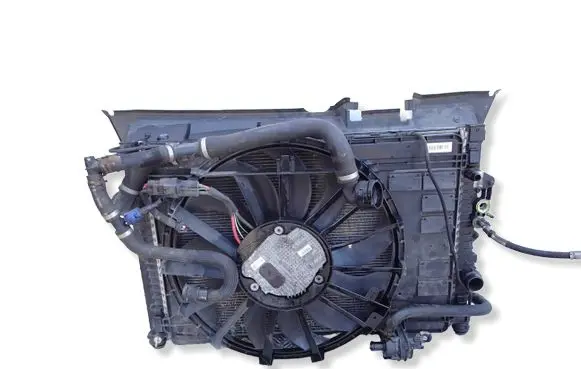 Land Rover Discovery Sport Radiator set GJ328C607BB