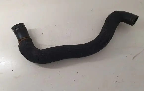 Opel Vivaro Engine coolant pipe/hose