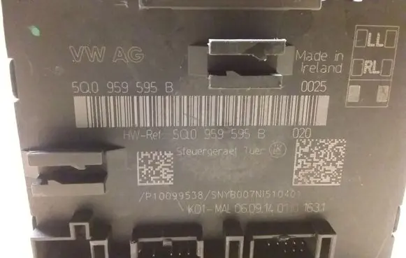 Audi A3 S3 8V Door control unit/module 5Q0959595B