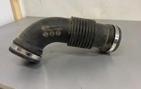 Renault Master III Engine coolant pipe/hose 165763705R