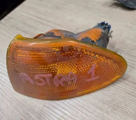 Opel Astra F Front indicator light