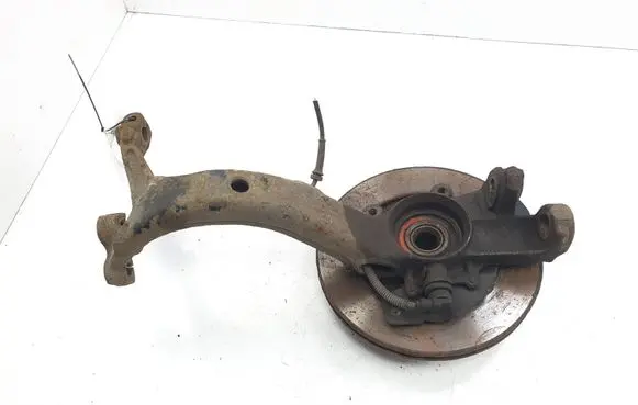 Volkswagen PASSAT B5 Front wheel hub spindle knuckle 8D0407258