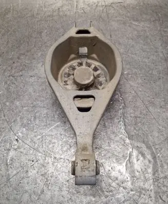 Rear control arm