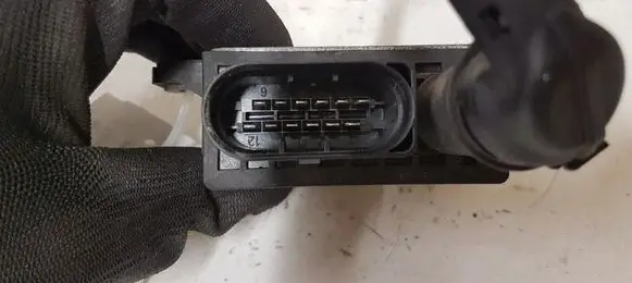 BMW 5 E60 E61 Glow plug pre-heat relay 779800007