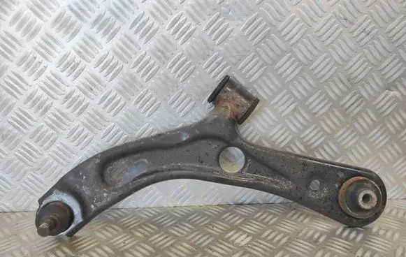 Suzuki Swift I Front control arm D13A