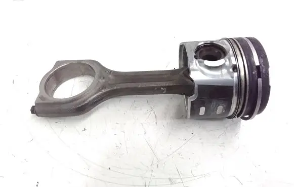 Volvo C30 Piston with connecting rod 75L93 619
