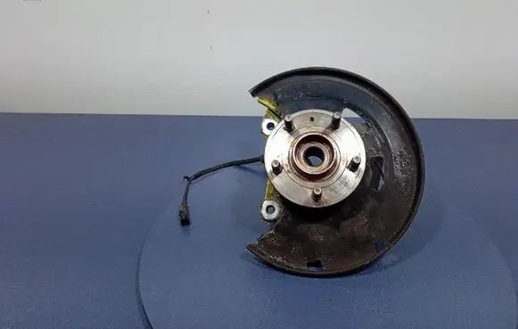 Opel Astra J Front wheel hub spindle knuckle