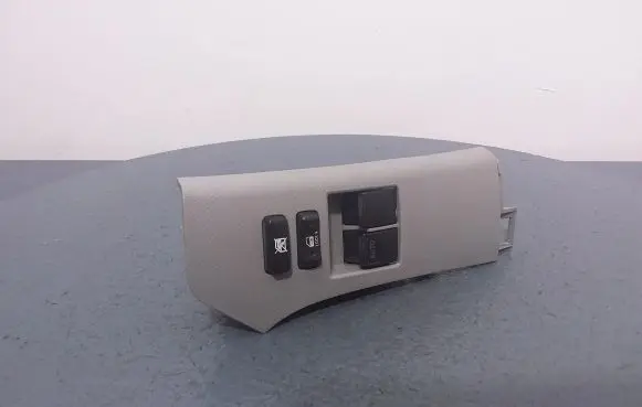 Toyota Yaris Electric window control switch 74232-52250