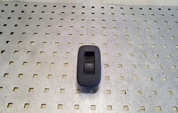Toyota Auris 150 Electric window control switch