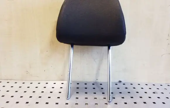 Skoda Octavia Mk2 (1Z) Front seat headrest 