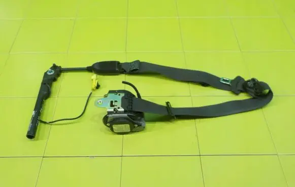 Opel Zafira C Front seatbelt F13394801 XP273