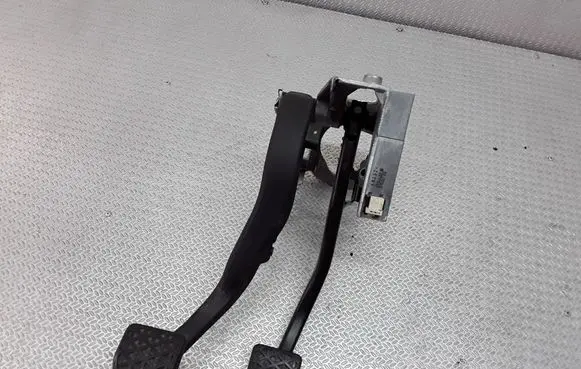 BMW 3 F30 F35 F31 Pedal assembly C4005196SE