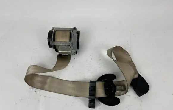 Maserati Quattroporte Front seatbelt 622239100 6700125010