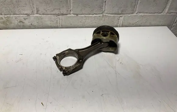 BMW 5 F10 F11 Piston with connecting rod 7843237