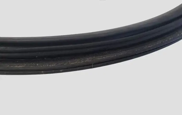 Tesla Model S Trunk rubber seal (body)