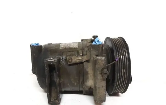 Nissan Navara D40 Air conditioning (A/C) compressor (pump) 92600EB400