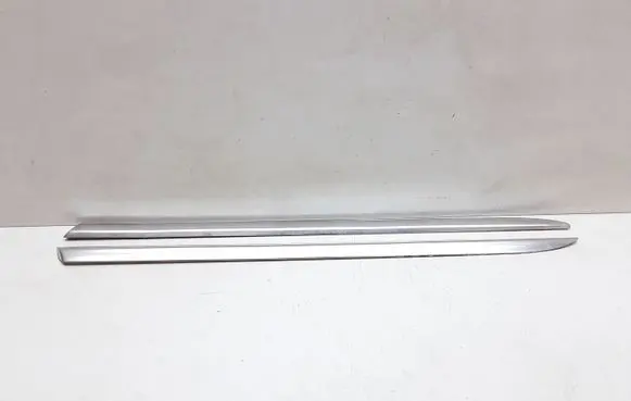 Volvo XC60 Rear side glass trim 