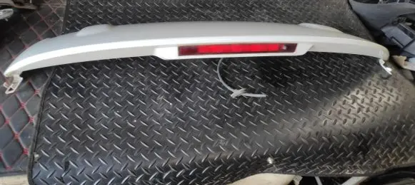 Renault Clio IV Tailgate/trunk spoiler 960307284R