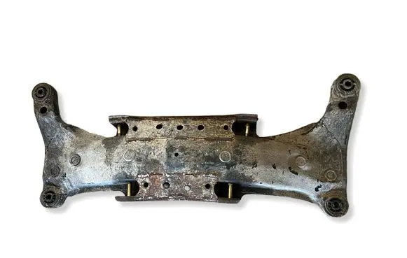 Toyota Avensis T220 Rear subframe 