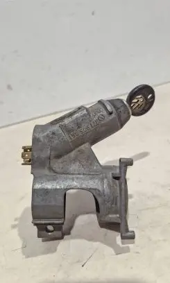 Volkswagen Golf III Ignition lock 171905851