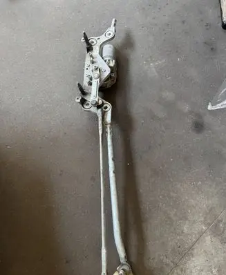 Porsche Cayenne (92A) Front wiper linkage and motor 7P0955023