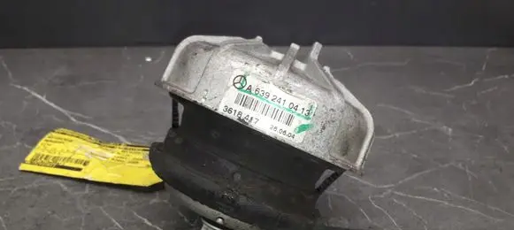 Mercedes-Benz Vito Viano W639 Engine mount vacuum valve a6392410413