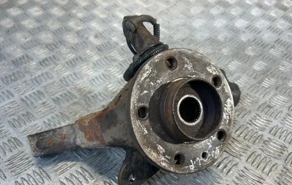 Opel Vivaro Front wheel hub spindle knuckle