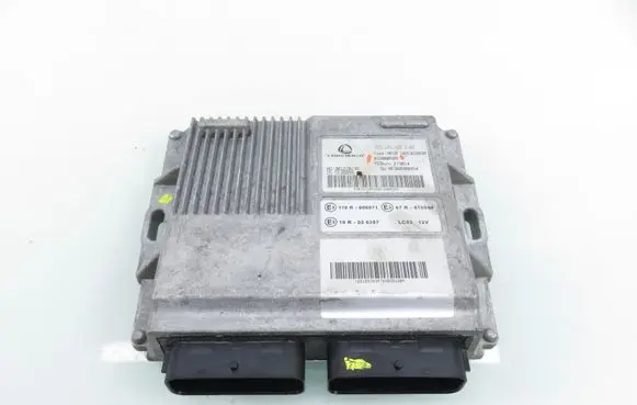 Dacia Duster Engine control unit/module 169103283R 616000589