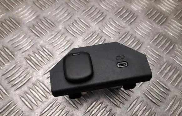 Toyota C-HR II USB socket connector 8553248030