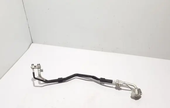 Audi Q8 Air conditioning (A/C) pipe/hose 4M8816886