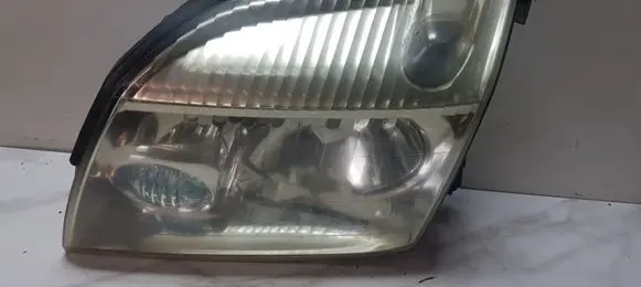 Nissan X-Trail T30 Headlight/headlamp