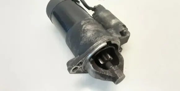 Hyundai i30 Starter motor 361002A100 1250295
