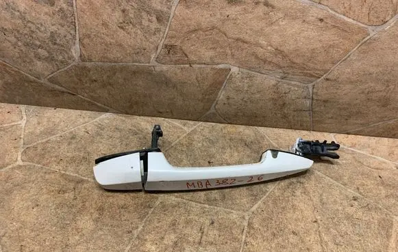 BMW 2 F45 Front door exterior handle 7305015