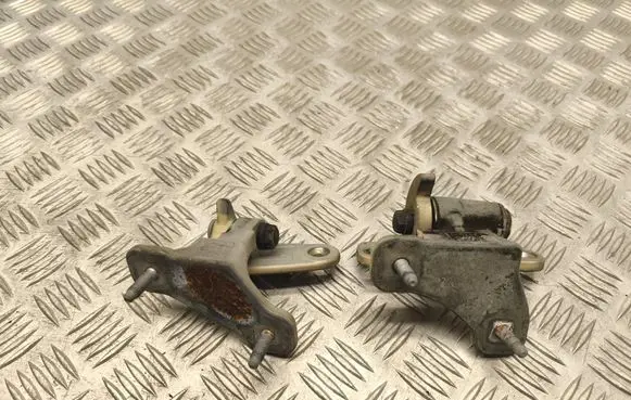 Mercedes-Benz E W212 Front door hinge set A047058