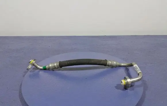 Volvo V50 Air conditioning (A/C) pipe/hose 08623406