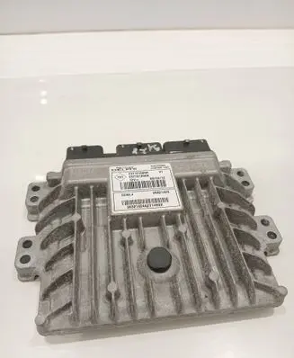 Renault Kangoo II Engine control unit/module 237101989R 237101990R 28321424
