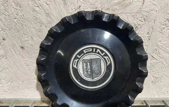 BMW 5 F10 F11 Non-original wheel cap