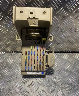 Subaru Forester SJ Fuse module 82201FJ100