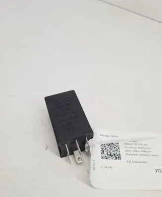 Volkswagen PASSAT B5.5 Other relay 8D0919578A D12204 384