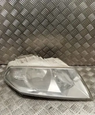 Skoda Octavia Mk2 (1Z) Headlight/headlamp