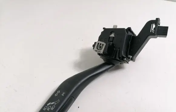 Volkswagen Tiguan Indicator stalk 1K0953513E