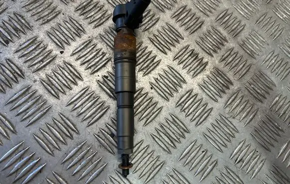 BMW 5 E60 E61 Fuel injector 0445115050 7796042