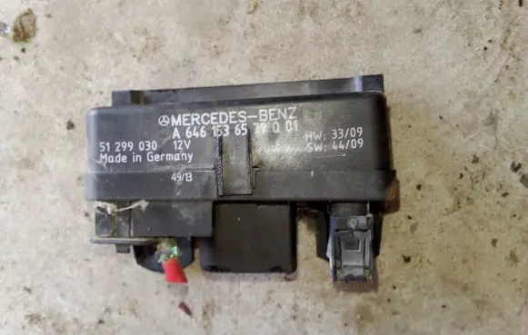 Mercedes-Benz Sprinter W901 W902 W903 W904 Glow plug pre-heat relay A6461536579Q01