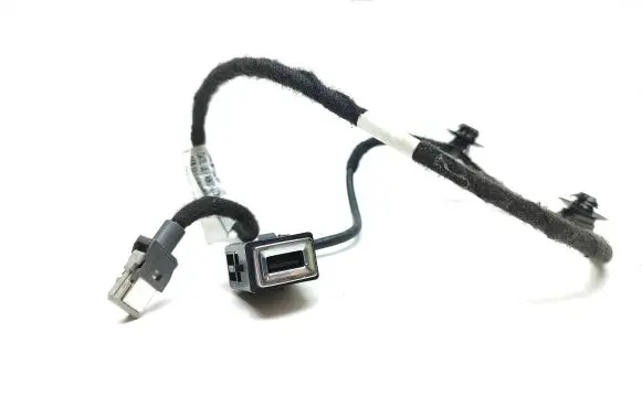 Peugeot 308 USB socket connector 9806048180