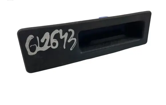 BMW 3 F30 F35 F31 Tailgate/boot open switch button 7368752