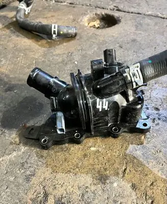 Renault Captur Thermostat/thermostat housing 2822033000